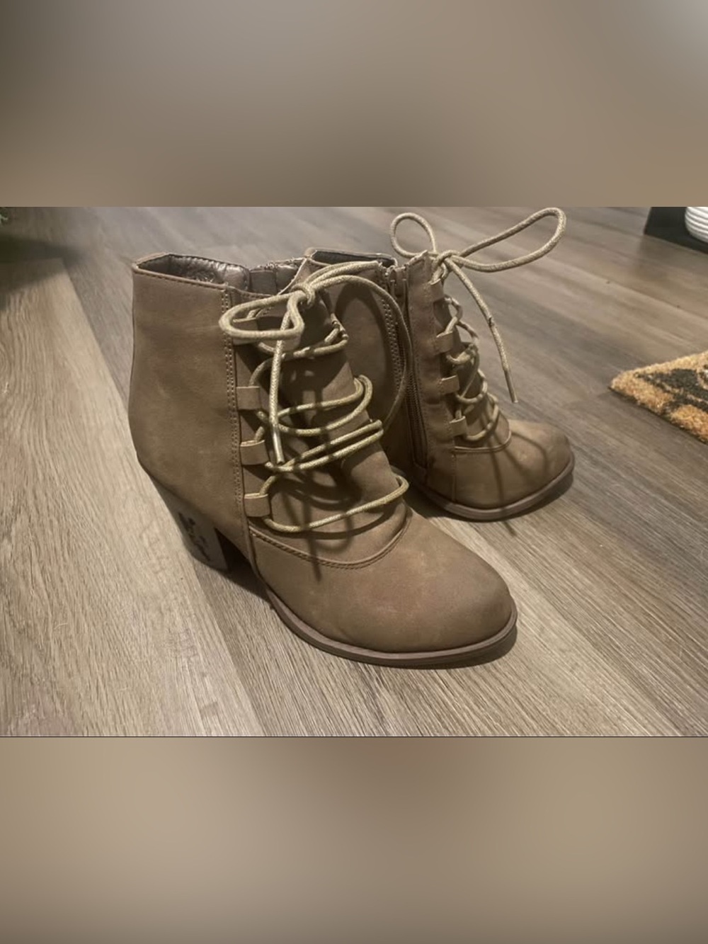 WOMENS SIZE 5 ANKLE BOOTS